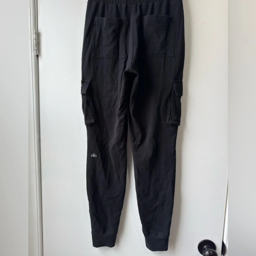 ALO Yoga stylish black